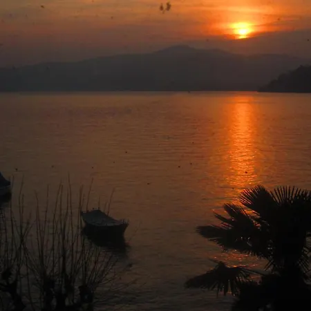 Casa Intera Al Balconcino 펜션 *